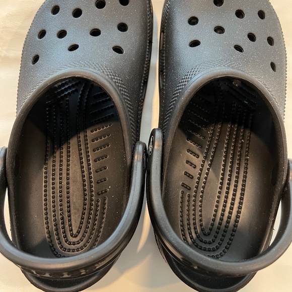 CROCS and BONUS JIBBITZ - Picture 3 of 8